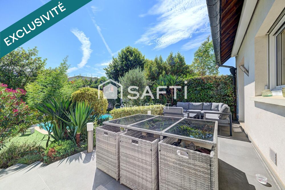 Maison de caractère haut de gamme de plus de 200m2 habitables avec jardin paysager et piscine chauffée