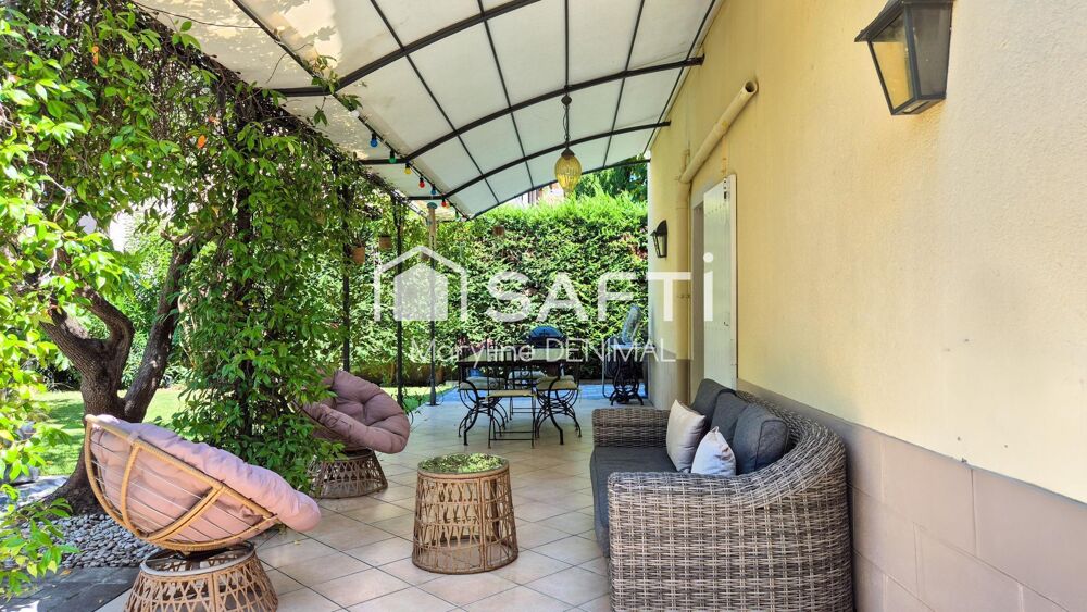 Villa de charme rénovée  130 m² avec piscine à deux pas des plages et des commerces