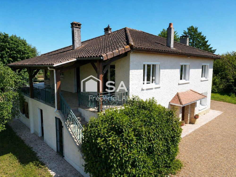 Vivonne : maison 219m²,1800m² terrain !