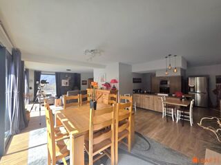  Maison � vendre 8 pi�ces 350 m�