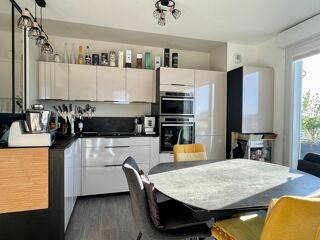  Appartement � vendre 4 pi�ces 79 m�