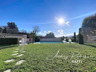  Maison � vendre 8 pi�ces 220 m�