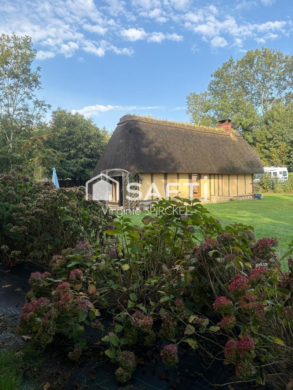 Vente Maison Magnifique petite chaumière authentique La haye-aubree