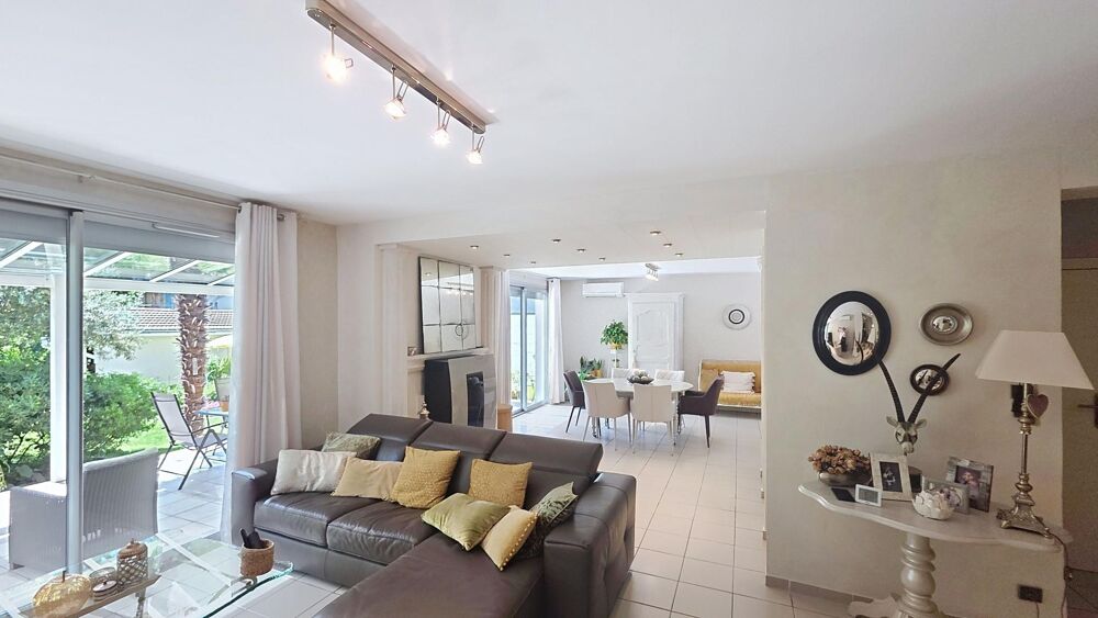 Corenc Montfleury très jolie maison années 30 entièrement rénovée.