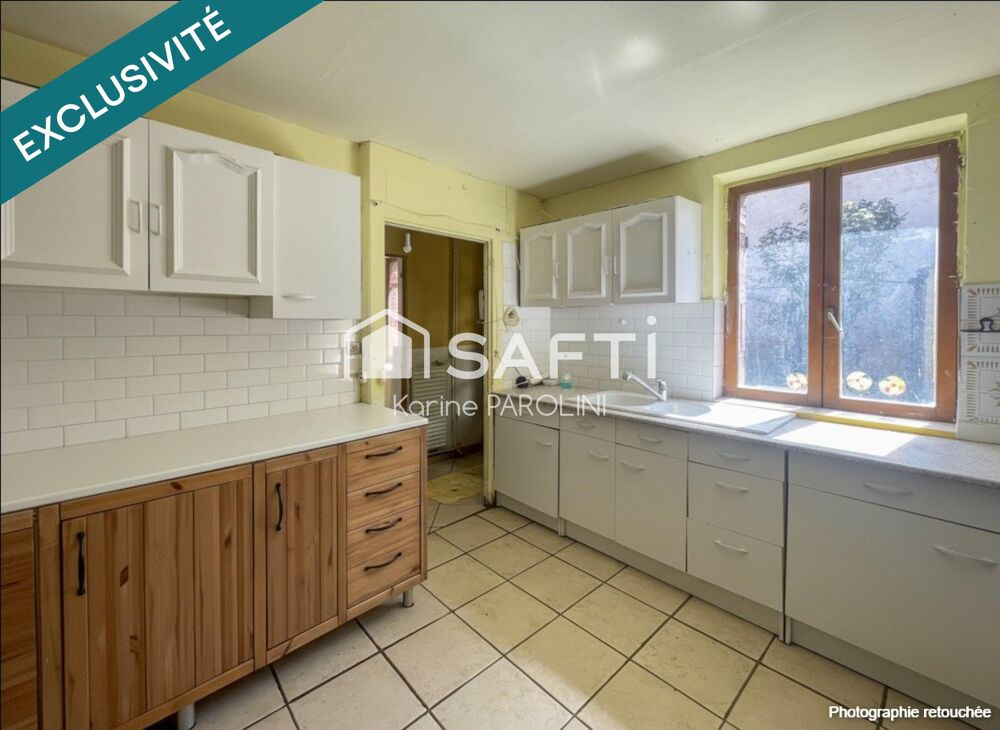 Vente Maison Maison dauphinoise avec cour et dépendances. La cote-saint-andre