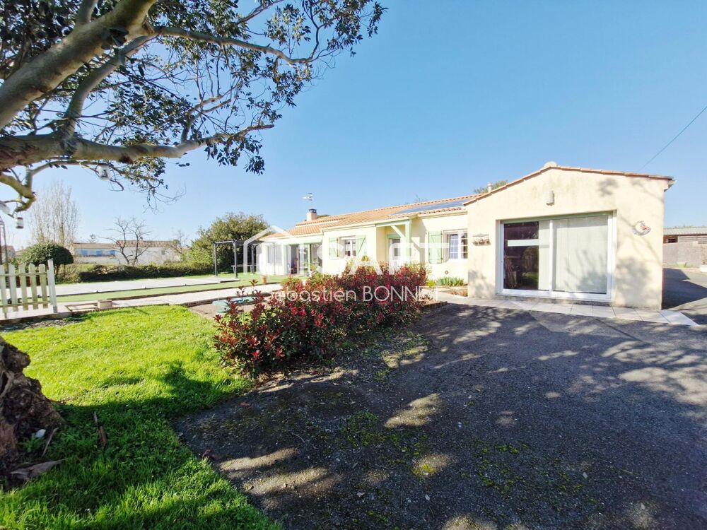 Vente Maison Maison plain pied 3 chambres avec deux garages et piscine Angles