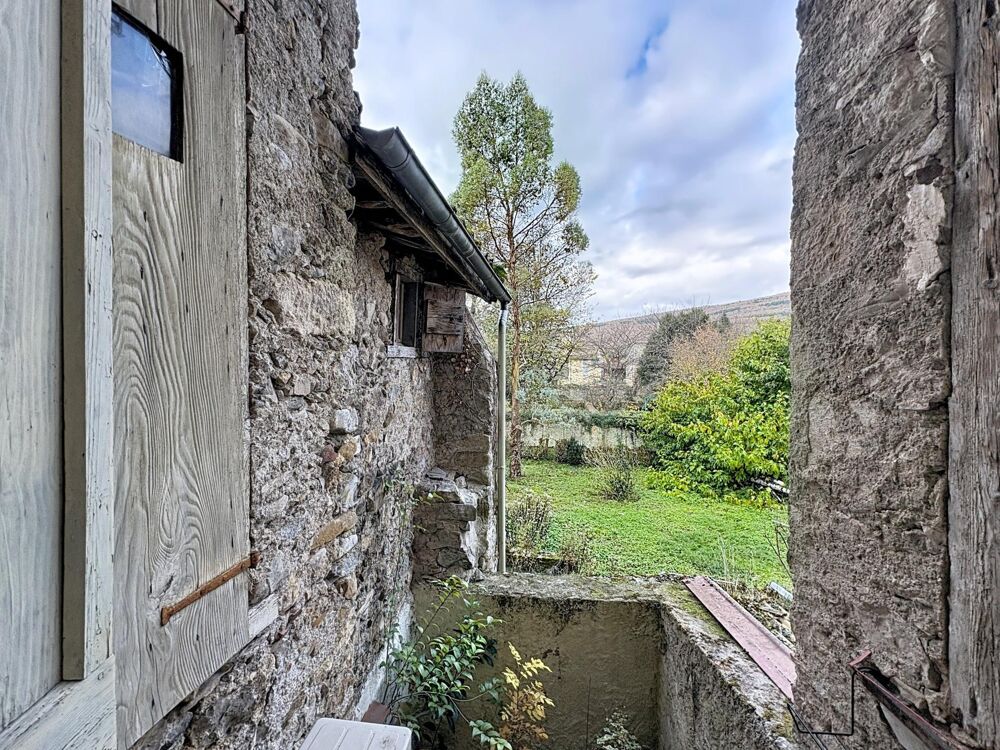 À visiter rapidement  maison de village rénovée