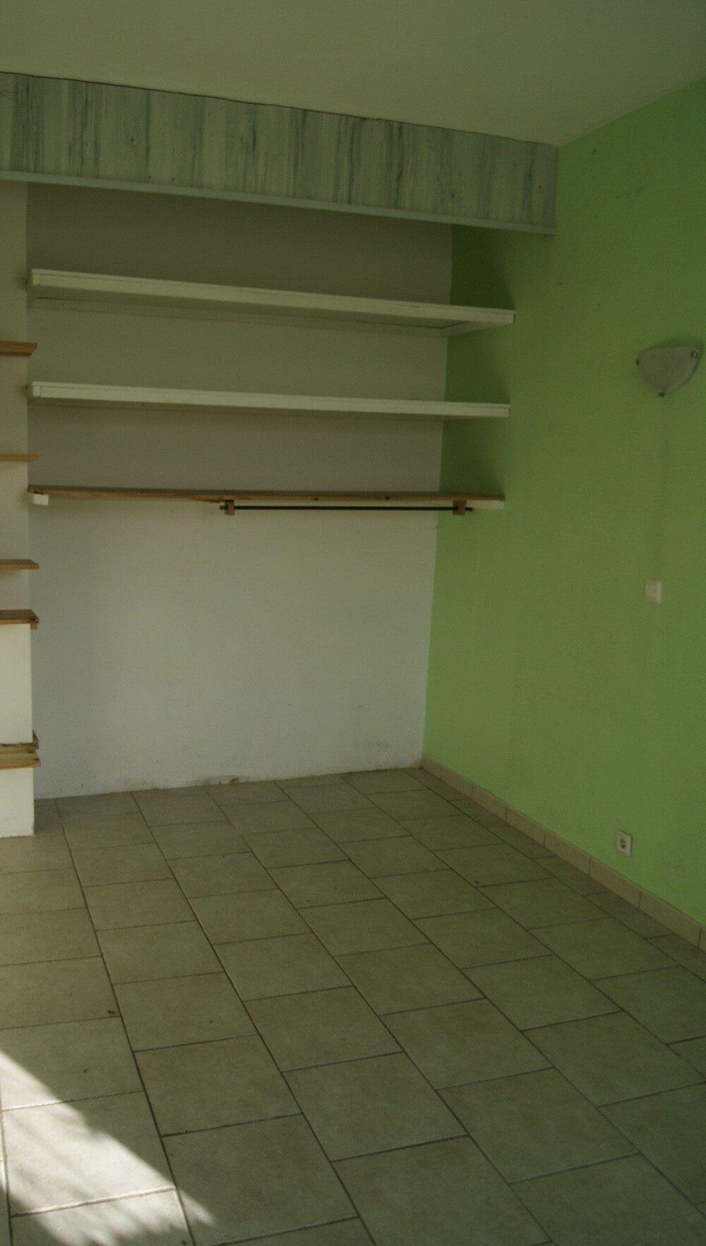 Vente Maison idéal première acquisition et bricoleur.  travaux a prévoir décoration et électricité Saint-die-des-vosges