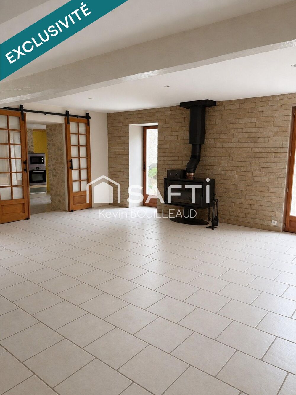 Maison ancienne de 104m2 avec piscine et charme.
