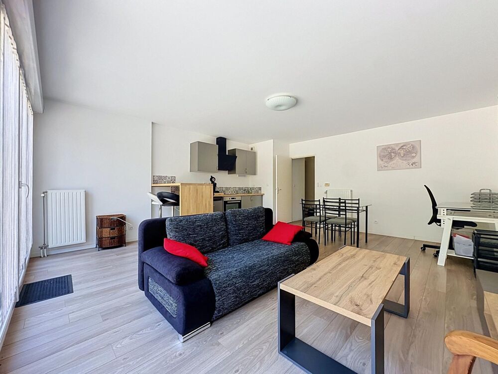 Grand T2 Lumineux tout équipé avec terrasse