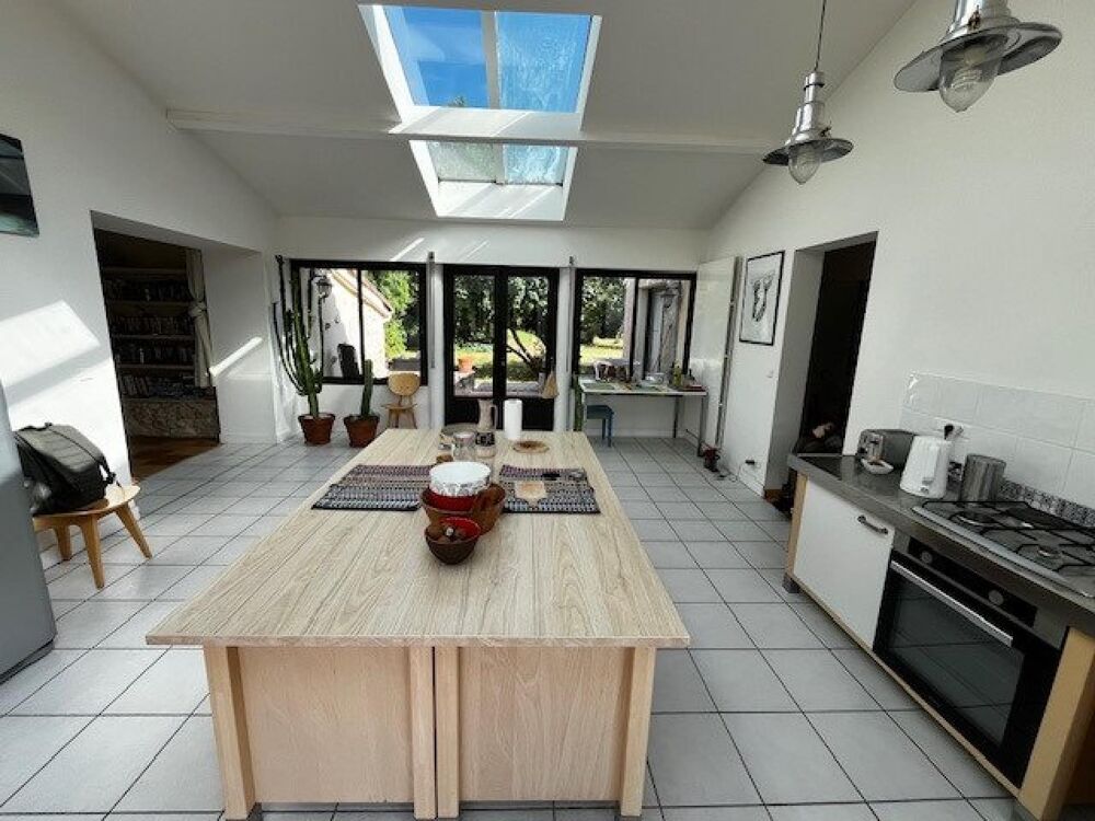 Maison ancienn rénovée d'environ 134m², 3chambres, sur plus d'1ha de terrain