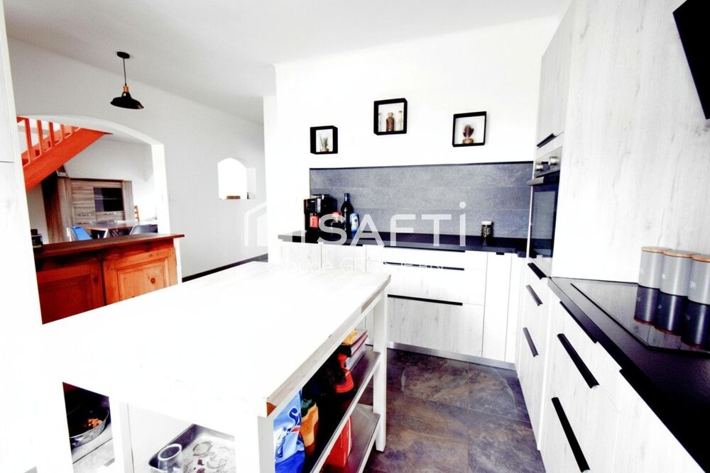 Vente Maison Maison de ville  4 Pièces  126 m²,avec terrasse pergola  ,garage et jardin . Roussillon