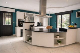  Maison à vendre 12 pièces 220 m²