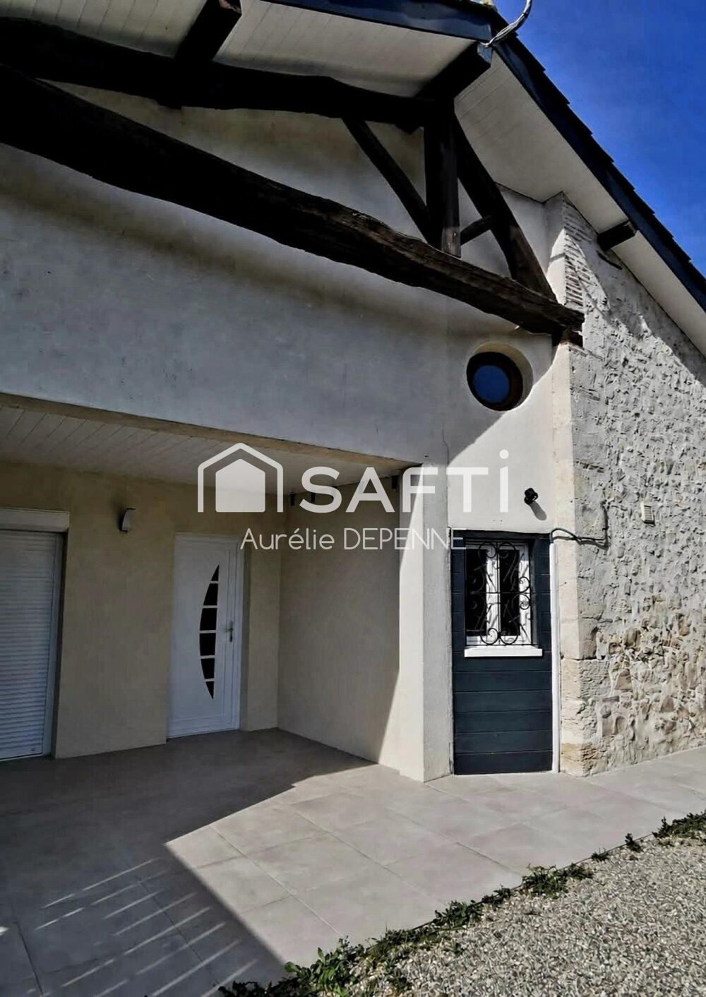 BOÉ - MAISON EN PIERRE DE 150 M2  4 CHAMBRES  PISCINE  BEAUX VOLUMES