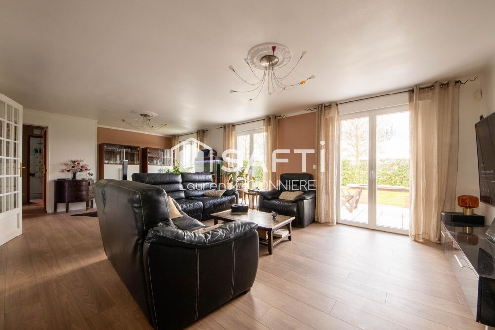 Vente Maison SANTENY – Maison 187 m² avec piscine chauffée, studio et terrain de 1 000 m² Santeny