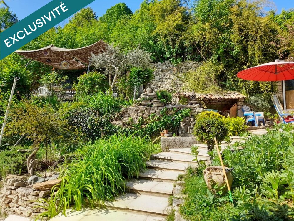 Ensemble immobilier en plein centre de Forcalquier