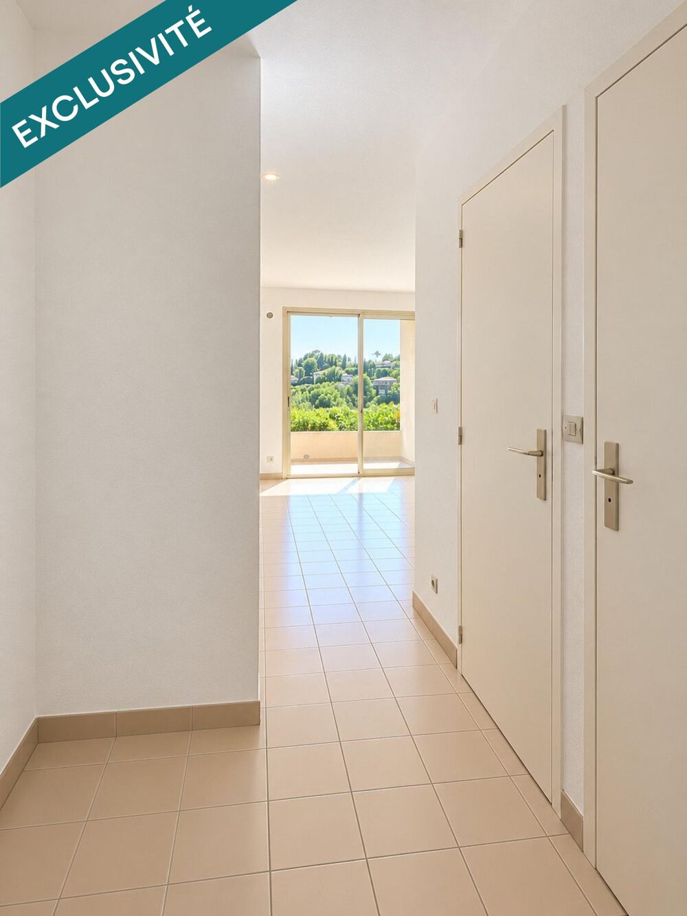 Vente Appartement UN PETIT FORMAT, UNE GRANDE VUE : BANDOL ET LA MÉDITERRANÉE POUR HORIZON VUE MER, CALME ABSOLU ET EXTÉRIEUR Bandol