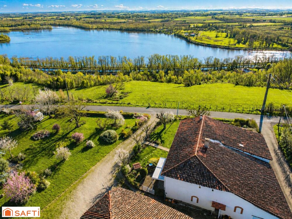 Maison rénovée avec studio indépendant, grand hangar et vue dominante
