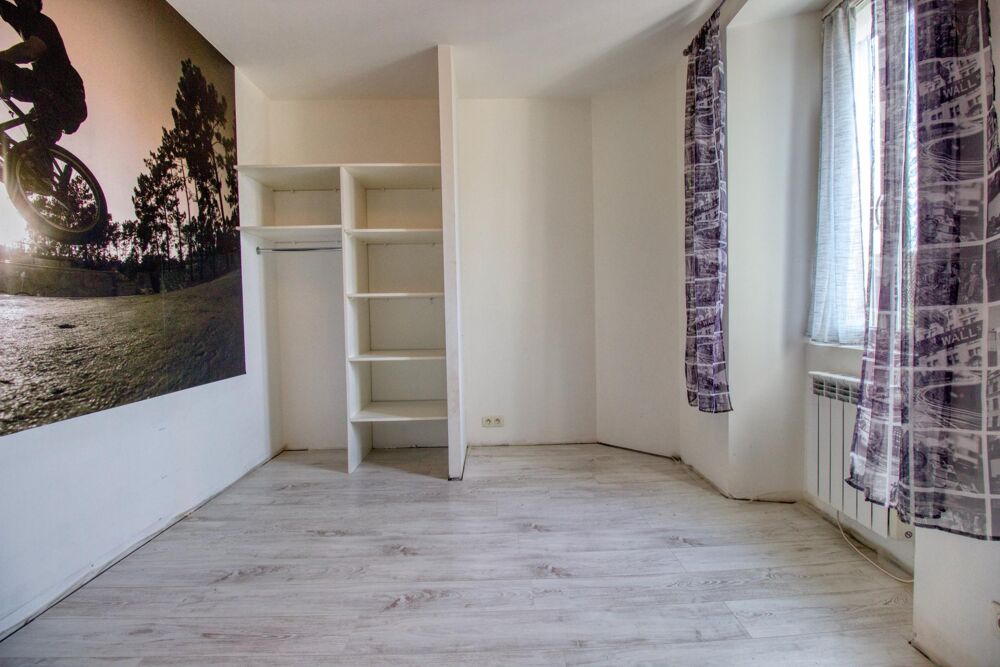 Vente Maison Maison de ville familiale  de 152 m² avec grand jardin de 1 526 m². Saint-juery