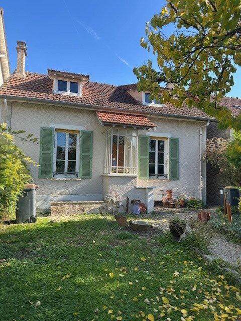   Id�al premi�re acquisition. Maison - 5 pi�ce(s) - 86 m�