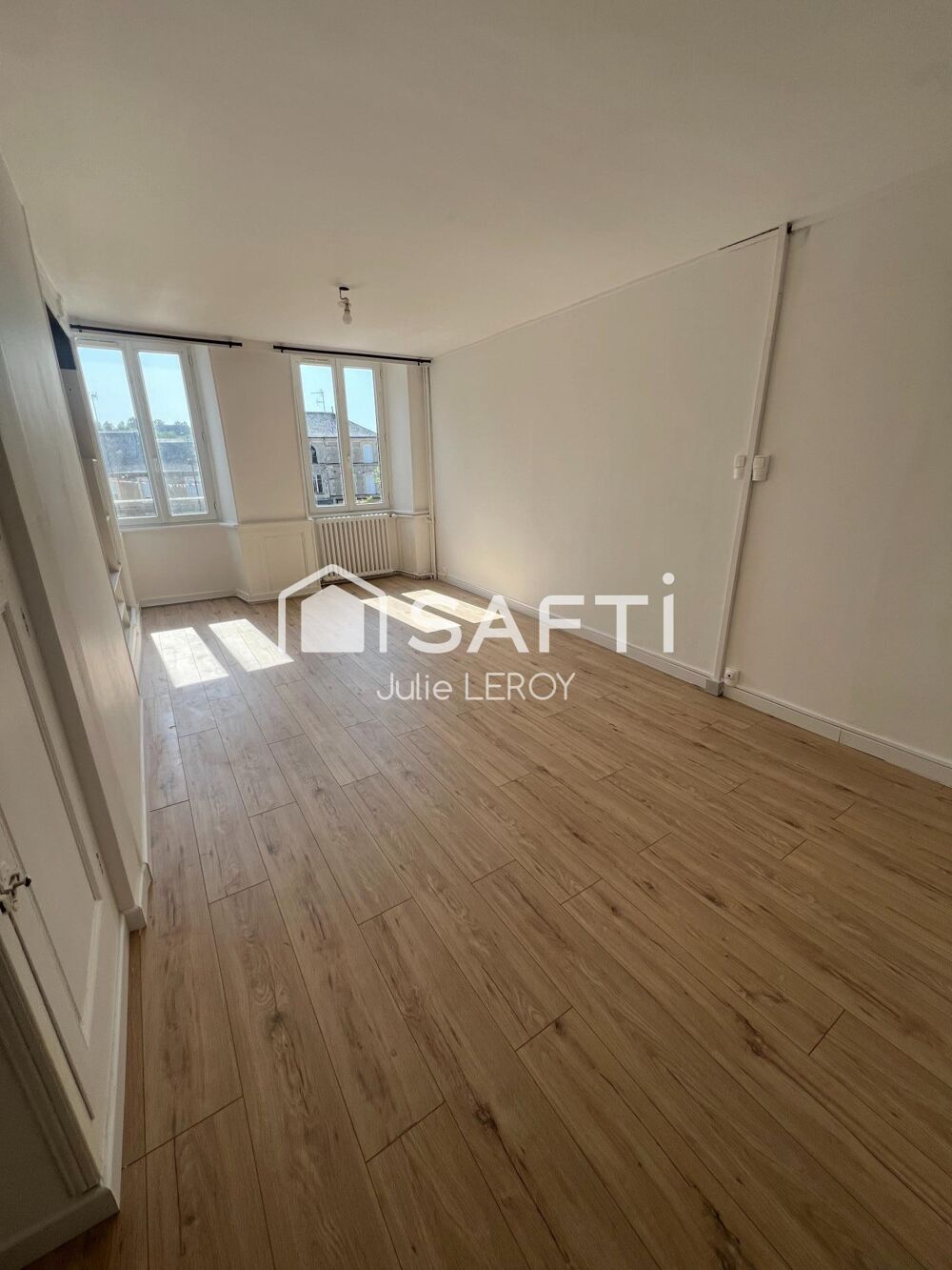 Maison T6 -Triplex située à Loué (72540)