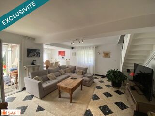  Maison  vendre 8 pices 275 m
