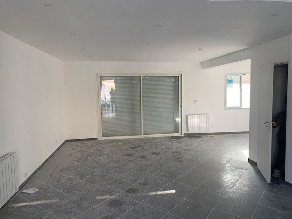 Maison mitoyenne neuve 98 m2 trois chambres