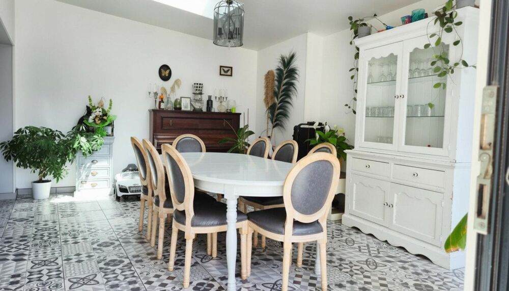 Vente Maison Maison individuelle familiale, sur terrain clos, sans vis à vis, 4 chambres, possibilité 5 Oissel