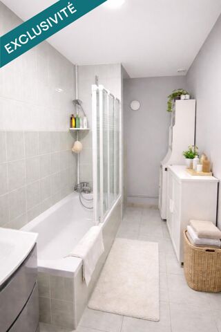  Immeuble à vendre 261 m²