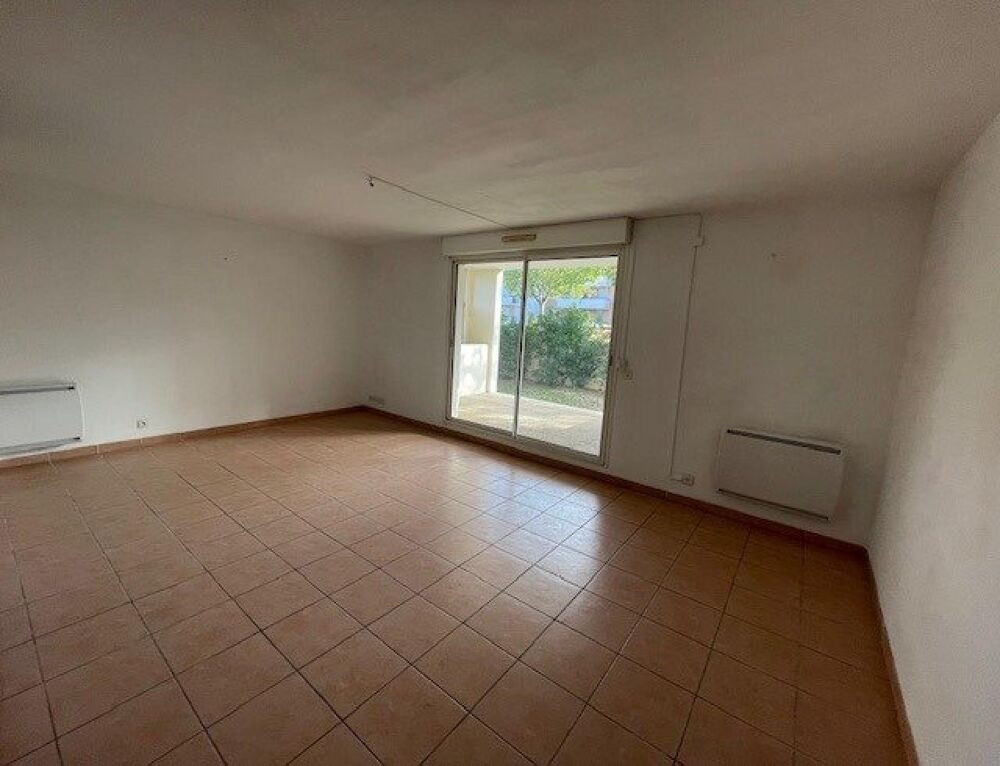 TRES BEAU APPARTEMENT DE TYPE 2 SUR LES HAUTEURS DE CHATEAU GOMBERT