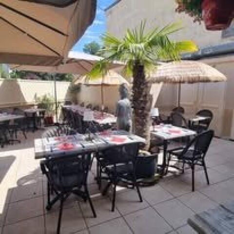 Restaurant  pizzeria, Fonds de commerce sur axe passager. 149000 71200 Le creusot