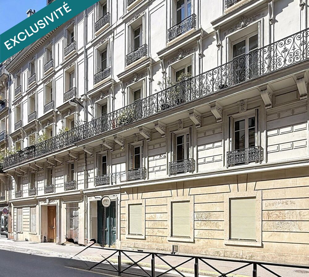Vente Appartement PARIS 9ème – Trudaine : studette lumineuse au dernier étage avec ascenseur, idéale comme pied-à-terre Paris 9