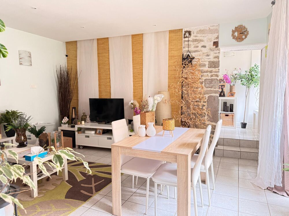 Maison de 85 m2, 2 chambres, dépendance.