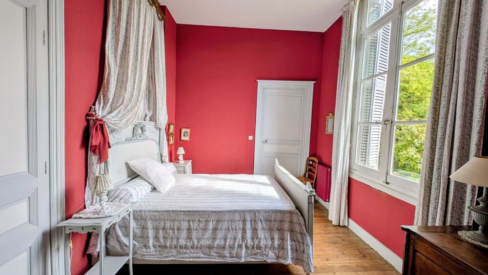 à vendre  Propriété/château Neuillé (49680)
