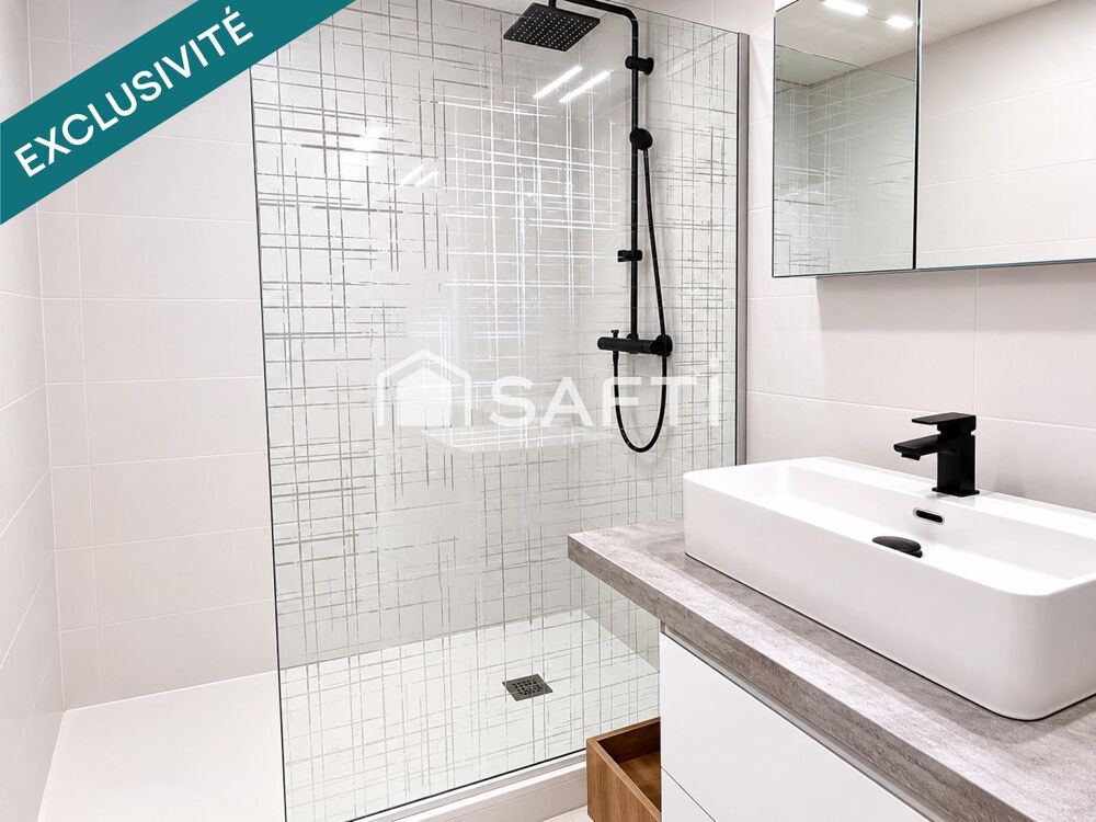 Vente Appartement à 400m de la mer Studio cabine entièrement rénové et entièrement meublé + loggia La grande-motte