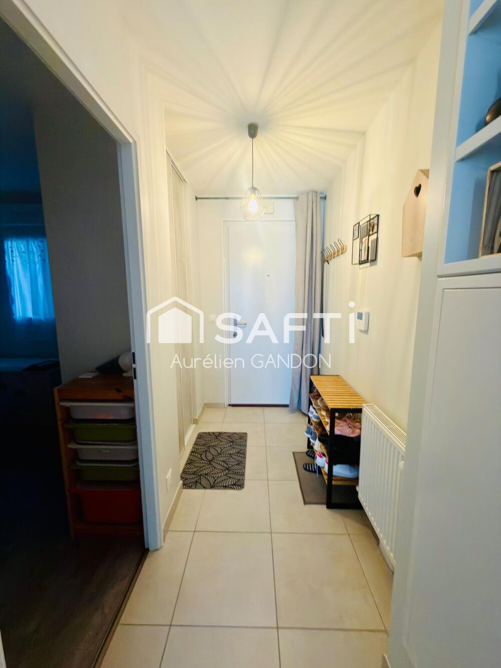 APPARTEMENT AU CALME, ET DE BELLE PRESTATION.