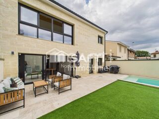  Maison � vendre 6 pi�ces 205 m�