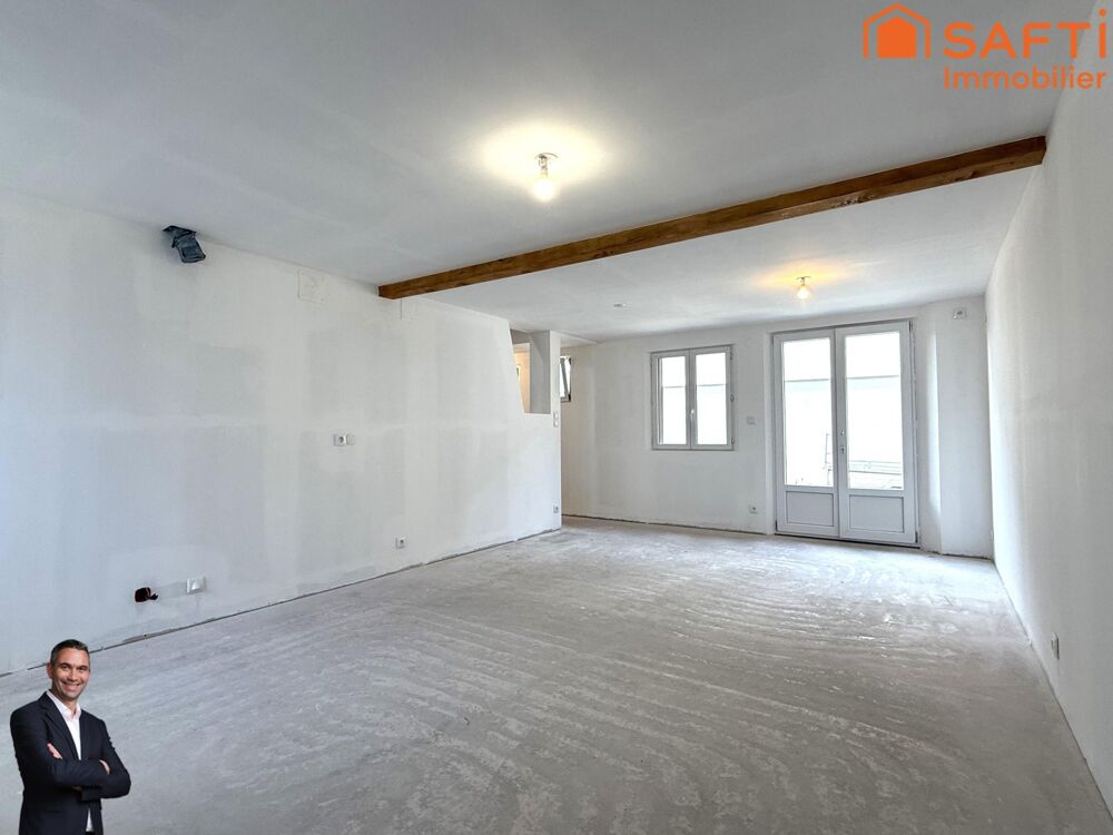 Jolie maison Alsacienne à finir d'aménager, disposant d'une grande cour et d'une dépendance !