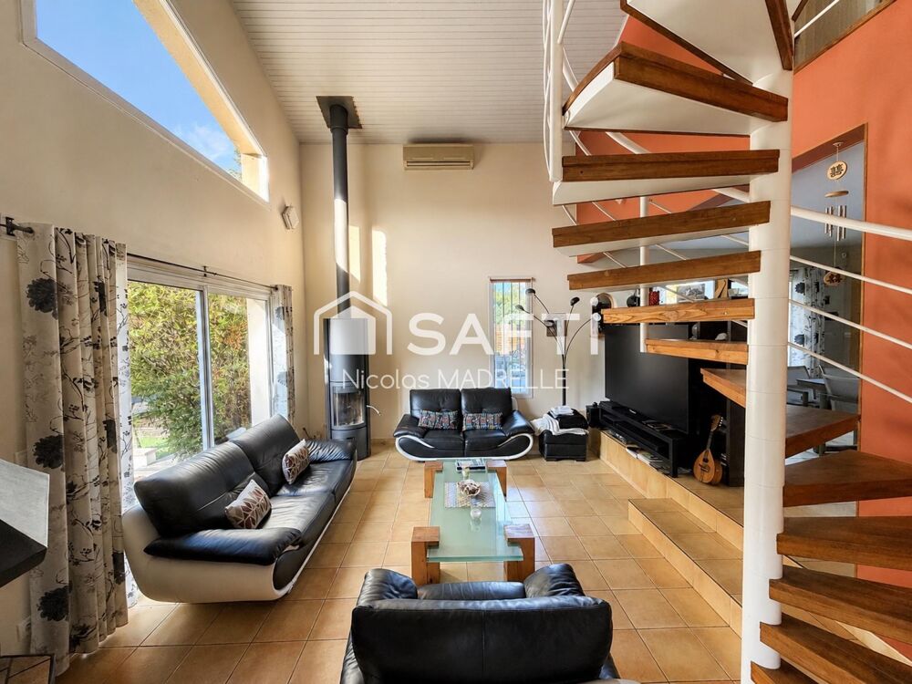 Vente Maison Maison 195 m², piscine, vaste terrain, dépendances Saint-loubes