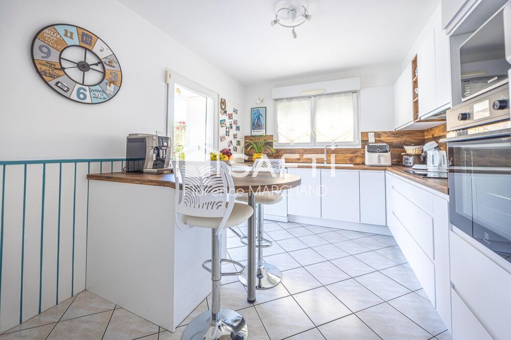 Vente Maison Maison familiale avec espaces de vie indépendants-Idéale grande famille ou projet d'accueil Chatelaillon-plage