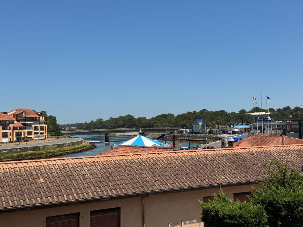 Emplacement idéal avec parking sécurisé