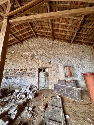  Maison  vendre 1 pice 285 m