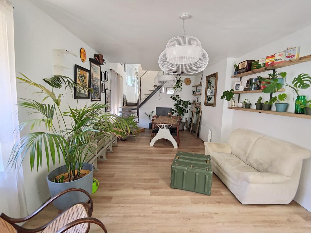 Maison en pierre, 2 chambres, entièrement rénovée