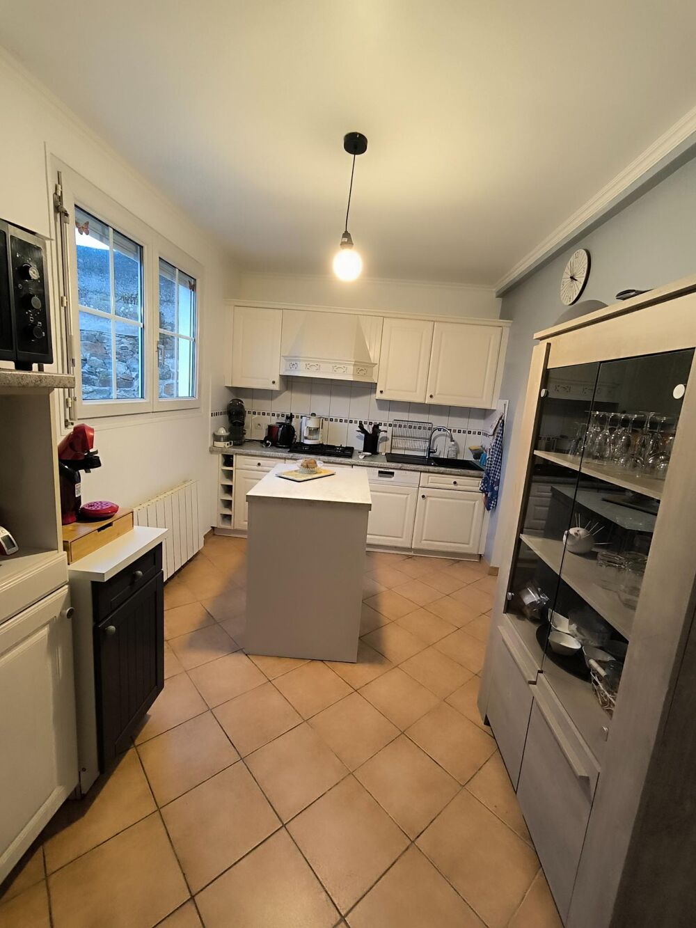 Maison en pierre avec dépendance