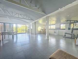  Maison  vendre 9 pices 260 m