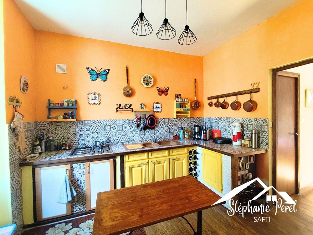 Vente Maison Maison familiale avec grand terrain dans quartier recherché d'Ussel – Fort potentiel d'aménagement Ussel