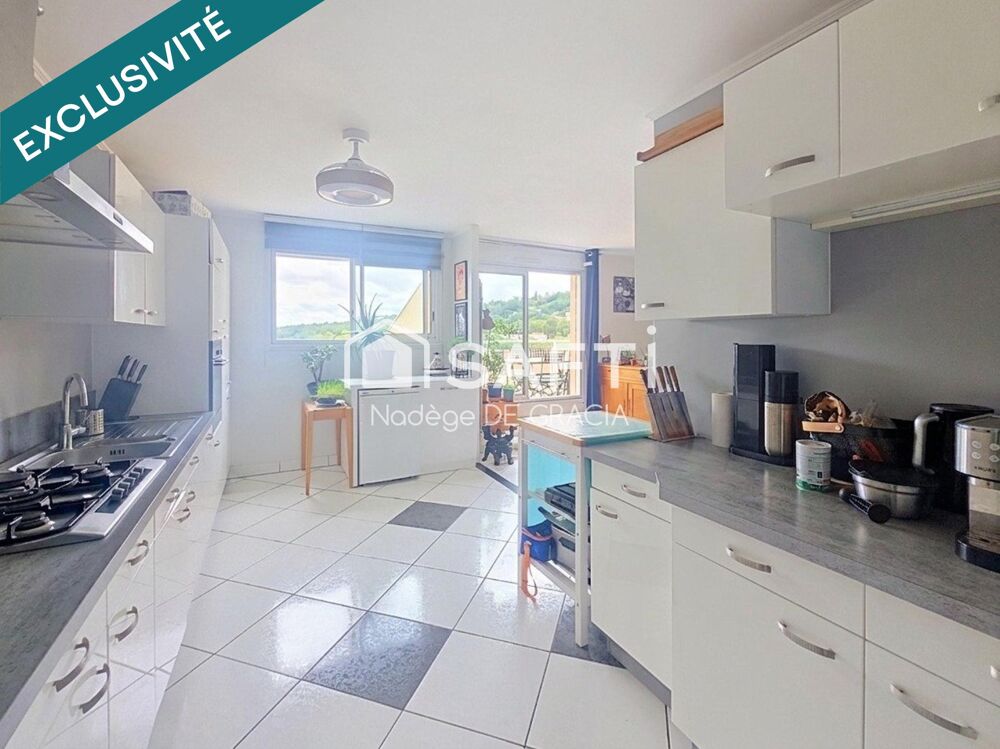 Vente Appartement Beau T3 bis 80 m² au dernier étage – Terrasse de 15 m² + garage Castanet-tolosan