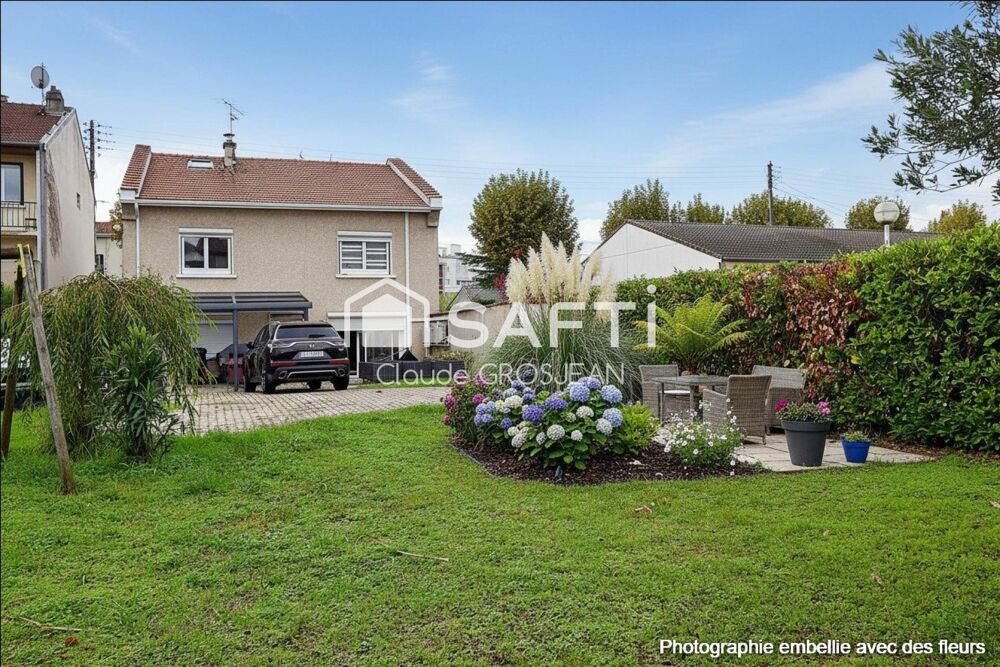 Maison de ville 4 Pièces 126 m²,avec terrasse pergola ,garage et jardin .