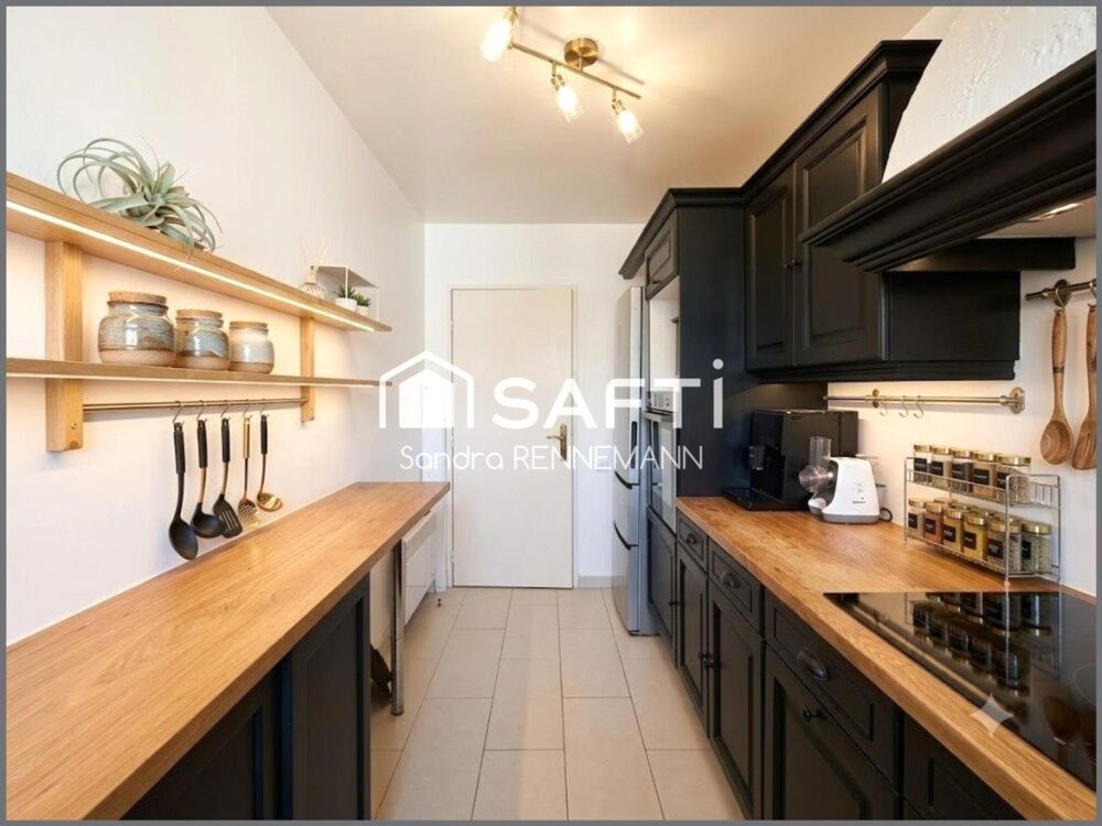 Vente Appartement 4P TRAVERSANT TERRASSE CAVE PARKING MARCHE MARCEAU Courbevoie
