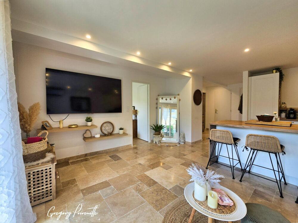Vente Appartement Six-Fours-les-Plages – Appartement 3 pièces avec extérieurs, proche centre-ville Six-fours-les-plages